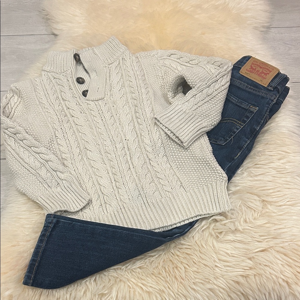 GAP Kids Cream Cable Knit Sweater & Blue Levis Jeans